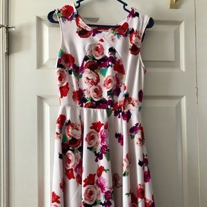 Floral textured A-lime dress